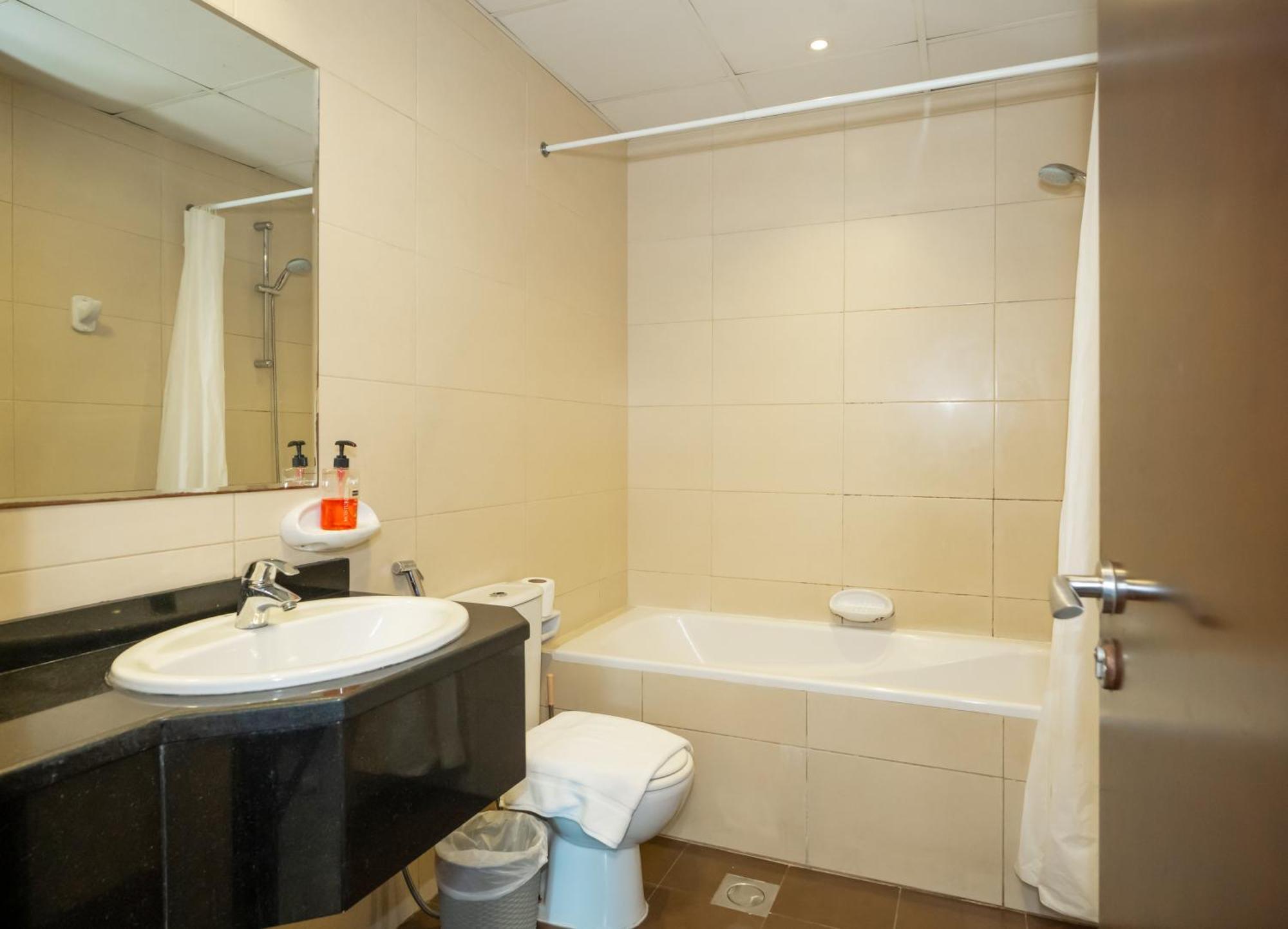 Live Spacious 3Br Apartment All En Suite & Balcony Dubai Exteriör bild